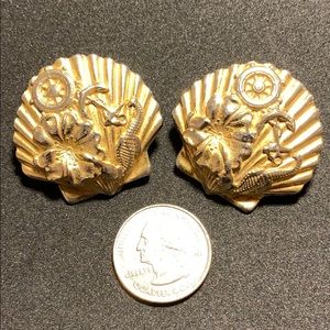 Vintage seashell clip on earrings